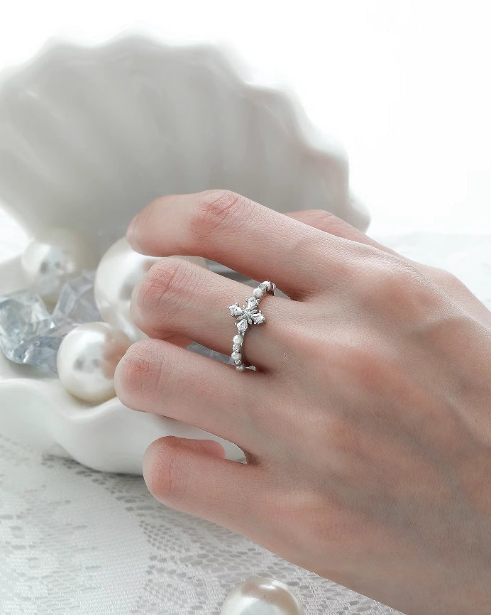 Light Domain Pearl Open Ring