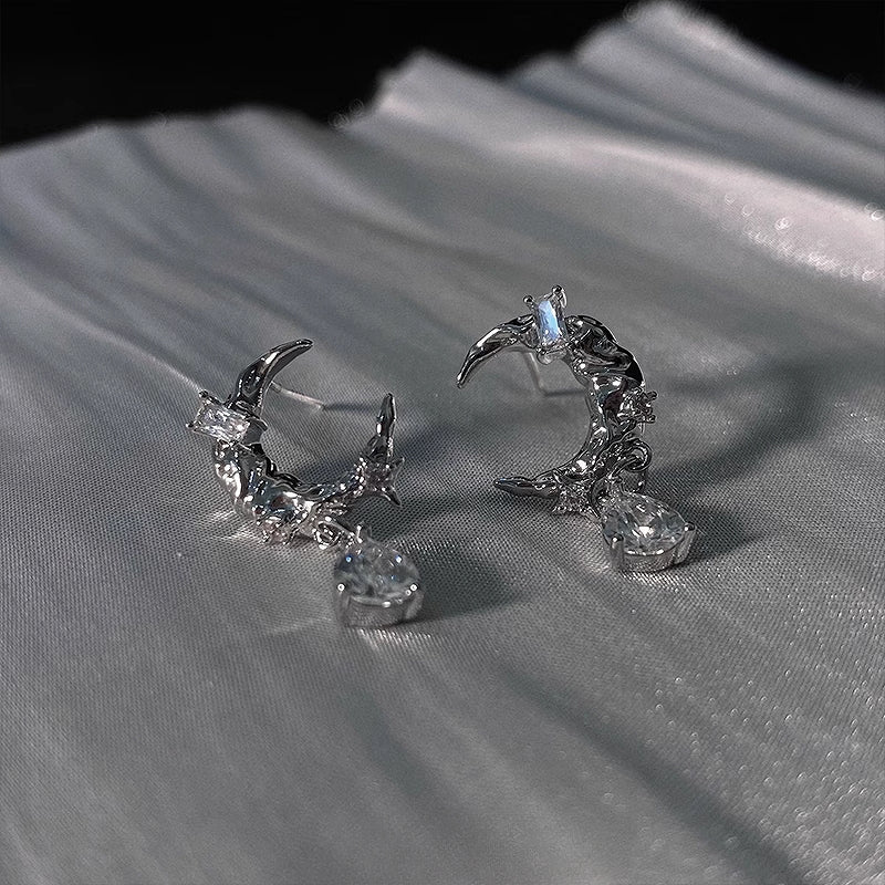 [Insomnia Artist] Bright Moon Crescent Earrings pg239