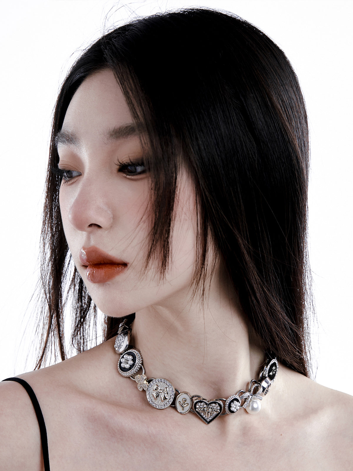 [Planktont Floating U Creature] Black&Silver Button Necklace pg208