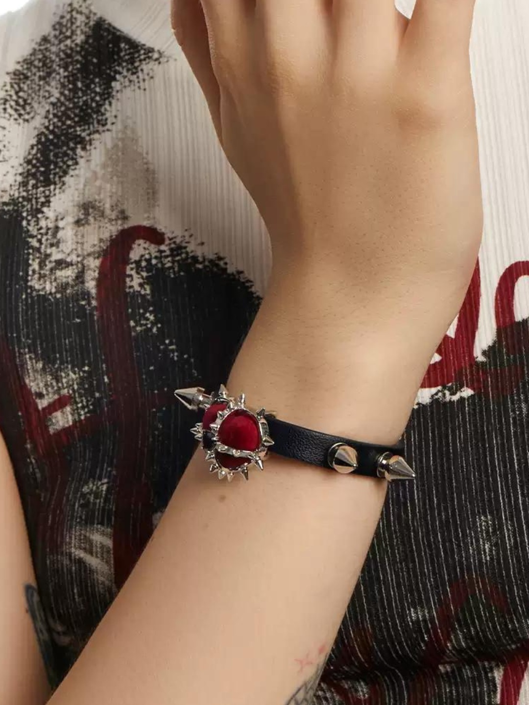 【OCTO VITA】Evil Girl Spiked Red Heart Bracelet pg711