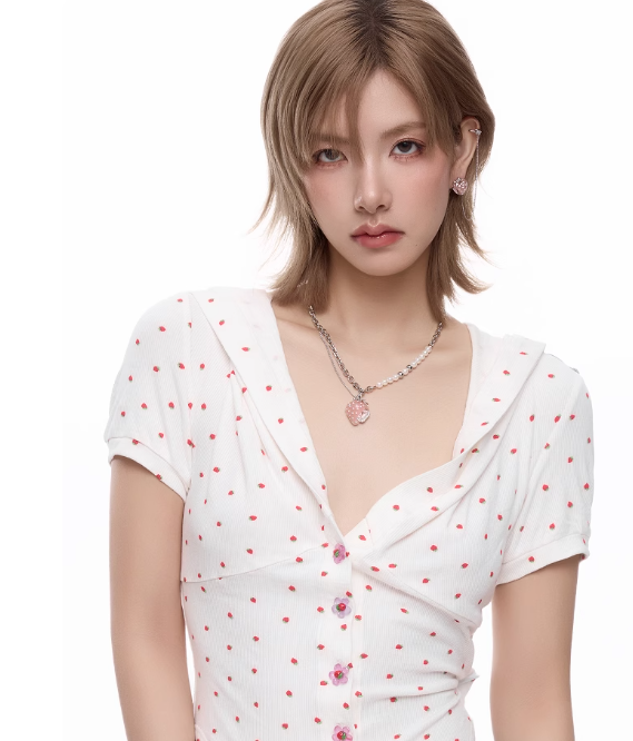 Strawberry Pearl Necklace Niche High-end Clavicle Chain
