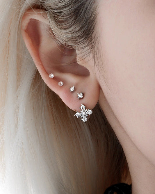 Light Domain Star Earrings 01