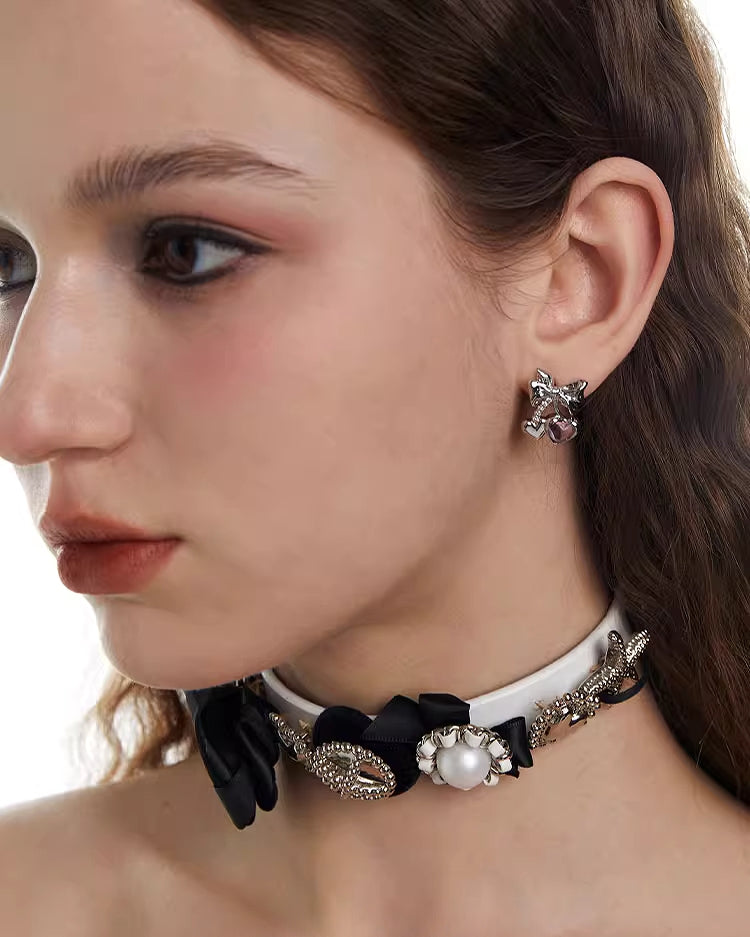 【OCTO VITA】Leather Rose Black Vintage Button Choker pg1065