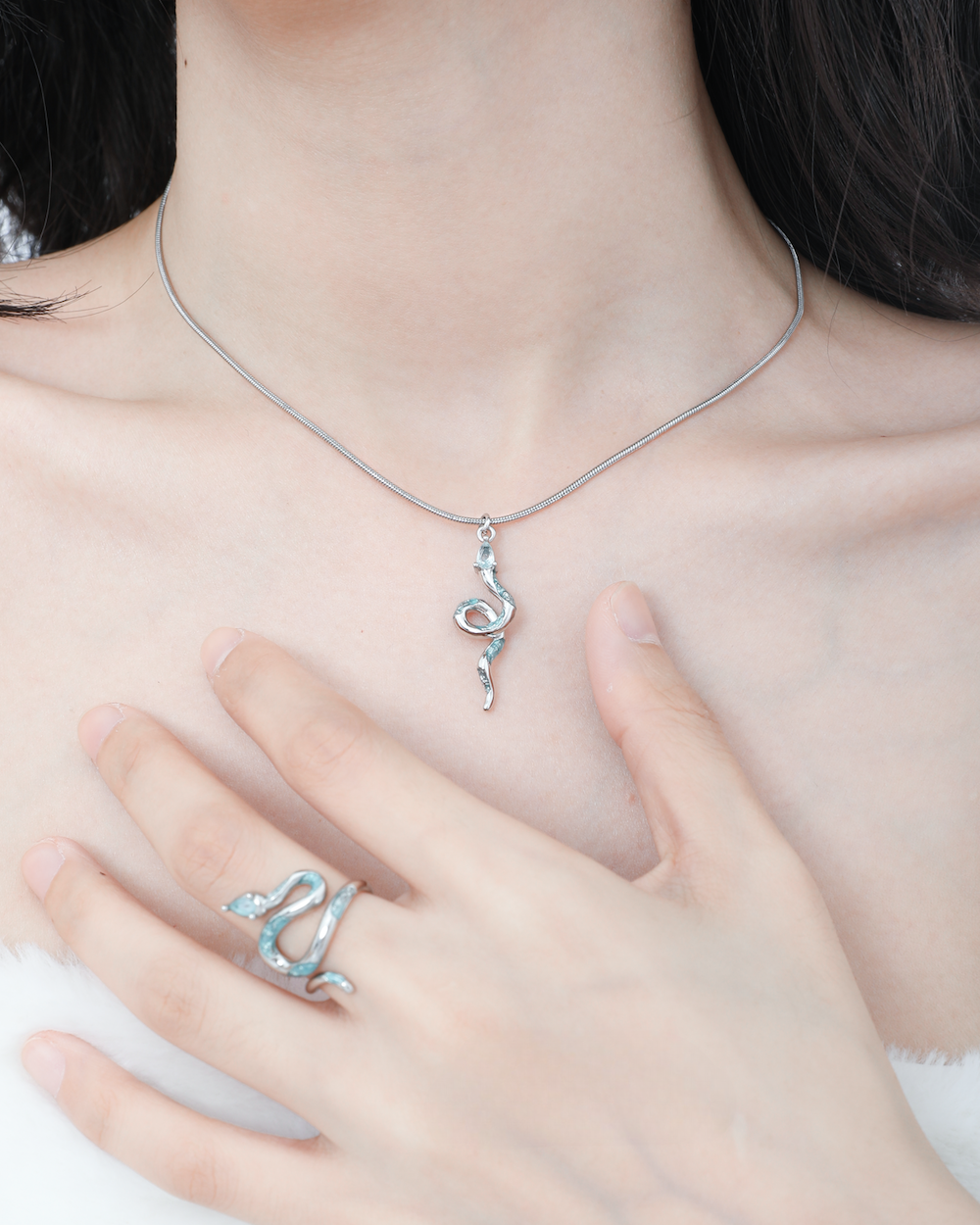 [1ST XULIE] Frozen Snake Necklace02 pg851