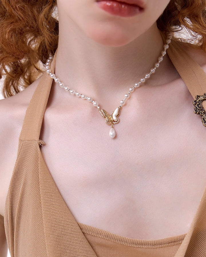 [SUMIYAKI] Golden Butterfly Pearl Necklace pg910