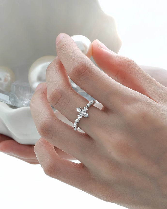 Light Domain Pearl Open Ring