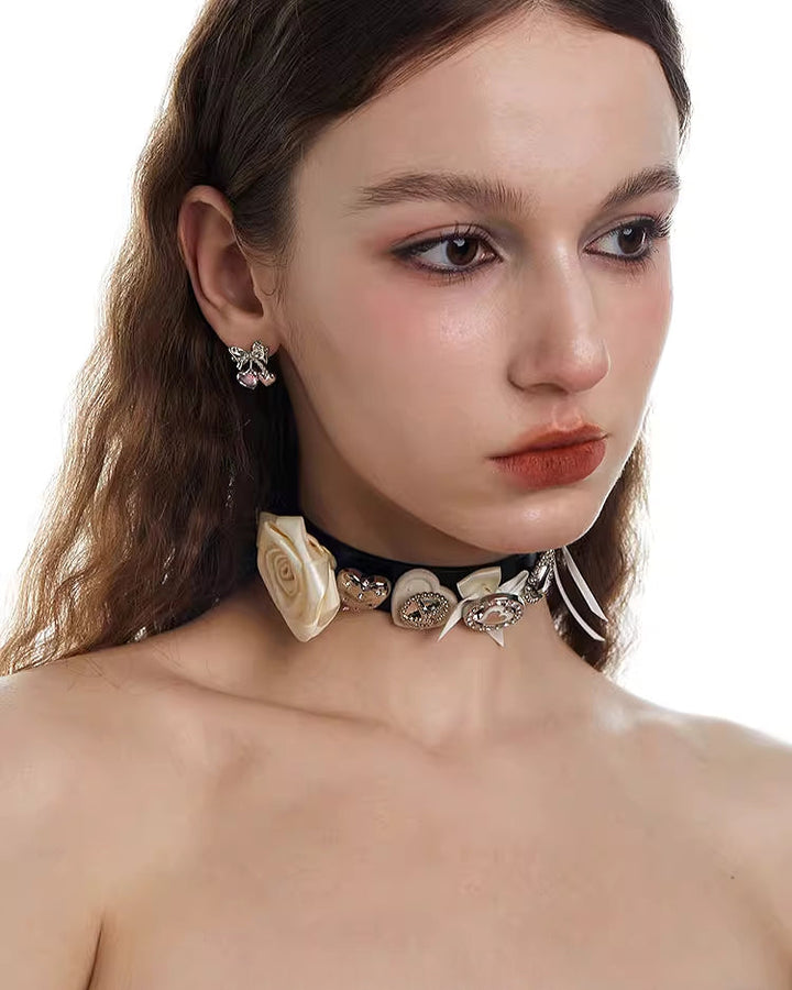 【OCTO VITA】Leather Rose White Vintage Button Choker pg1070