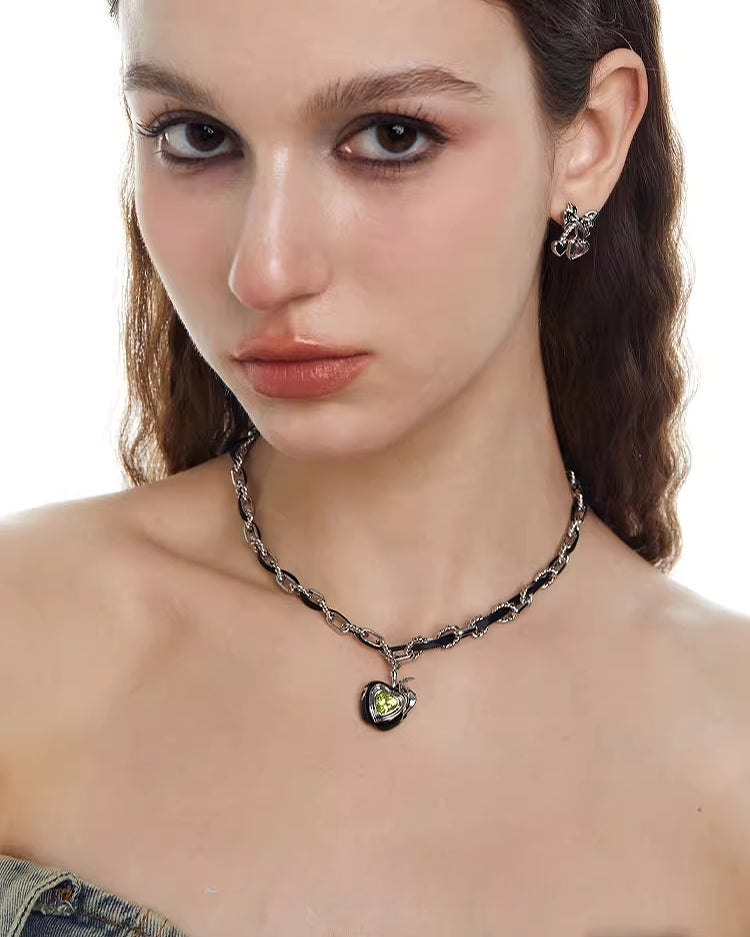 [OCTO VITA] Poison Apples Necklace pg1390