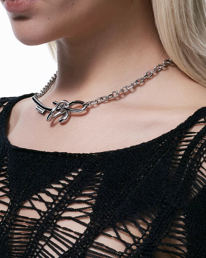 [BLACKHEAD]B Label Knot Necklace pg83