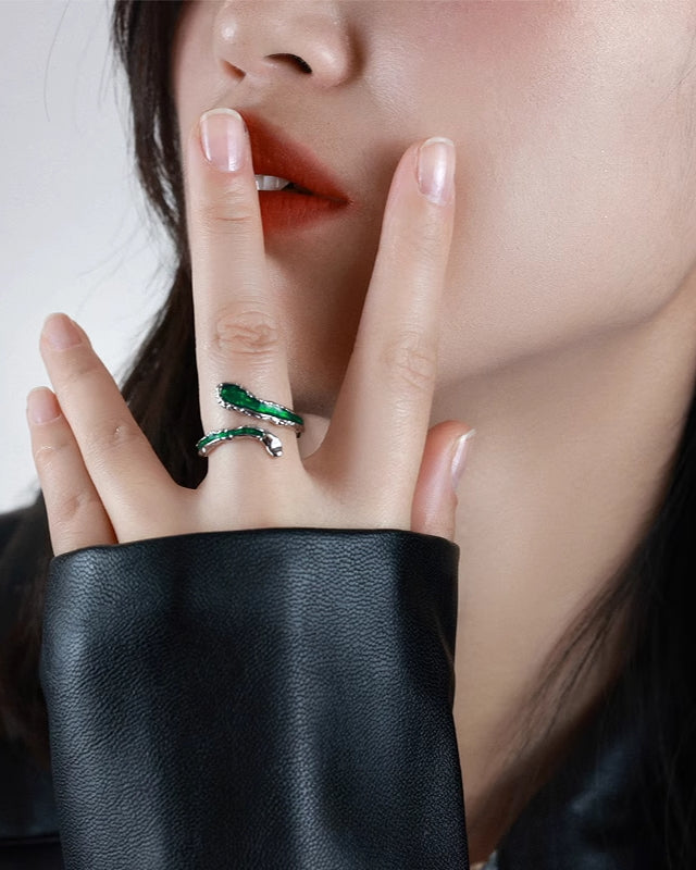 [OOMEOO] Forest Of Desire Snake Green Ring pg837