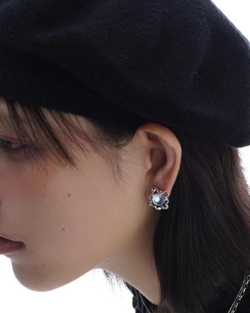 【SUMIYAKI】Lunar Eclipse Flower Moonstone Earrings pg1144