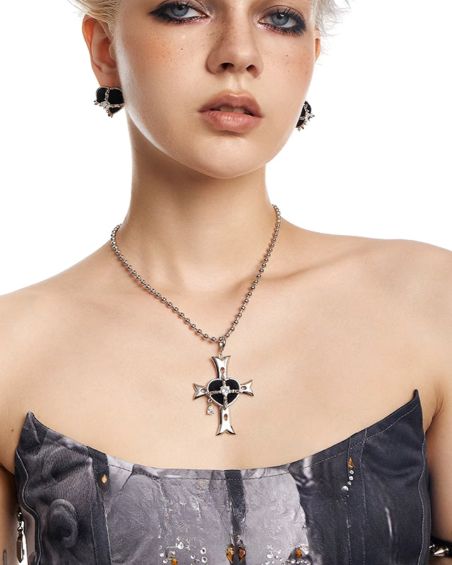 [OCTO VITA] Black Hearted Evil Woman Cross Necklace pg188