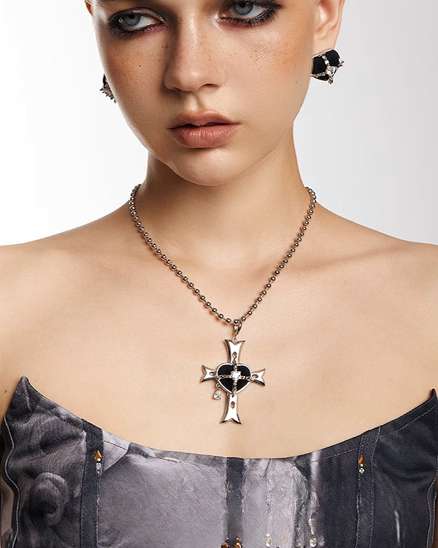 [OCTO VITA] Black Hearted Evil Woman Cross Necklace pg188