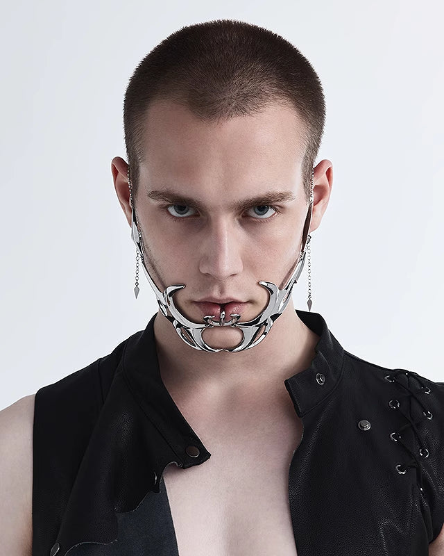 [BLACKHEAD]An Intrusion Lip Clip & Face Mask pg42