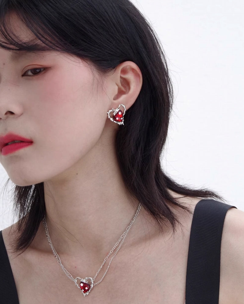 【Esak∞chi】Thorn Strawberry Love Heart Earrings pg1891