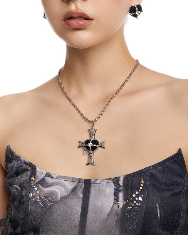 [OCTO VITA] Black Hearted Evil Woman Cross Necklace pg188