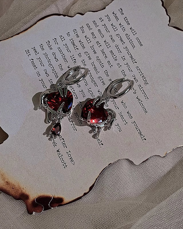[Insomnia Artist] Forbidden Angel Red Love Asymmetrical Earrings pg785
