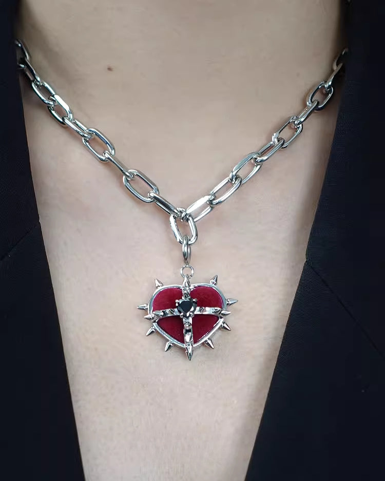 【OCTO VITA】Evil Girl Crazy Flower Spiked Heart Necklace pg703