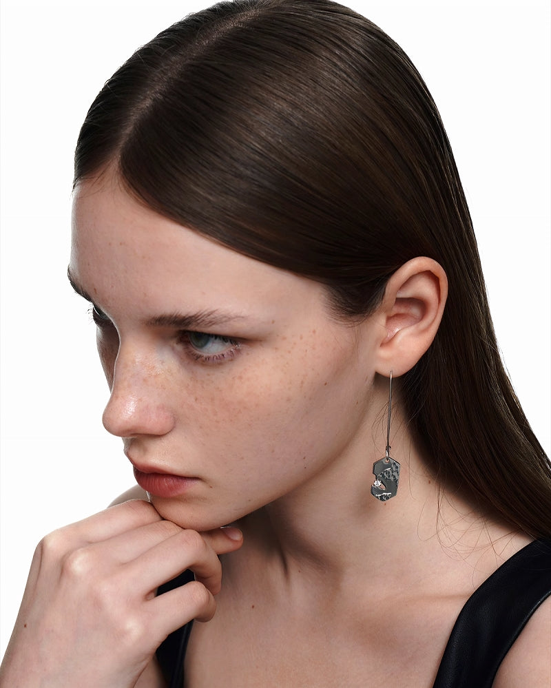 [BLACKHEAD]Dragon Tattoo Hexagon Earrings pg618