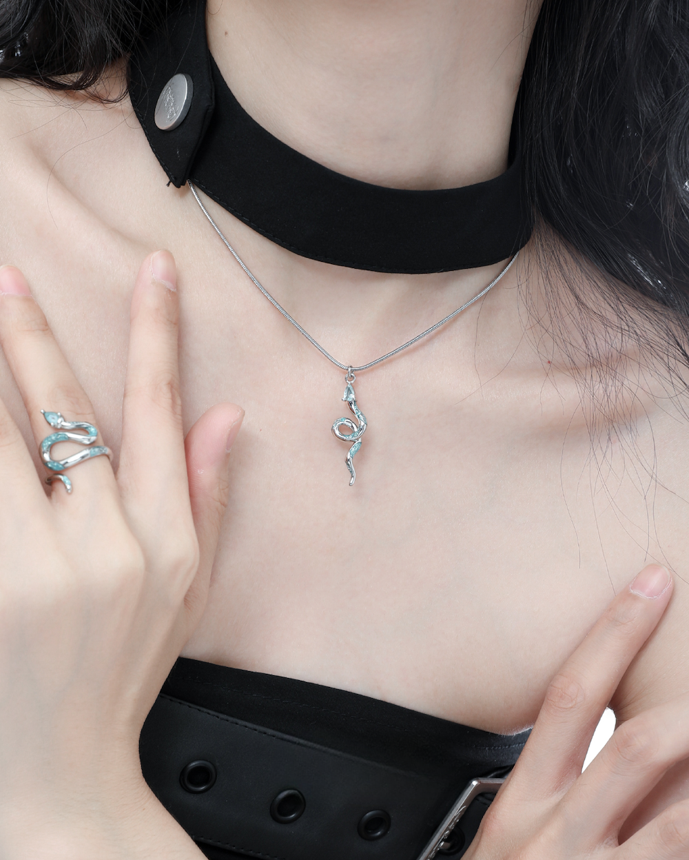 [1ST XULIE] Frozen Snake Necklace02 pg851