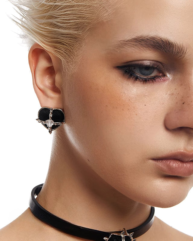 [OCTO VITA] Black Hearted Evil Woman Wicked Velvet Spike Earrings pg193