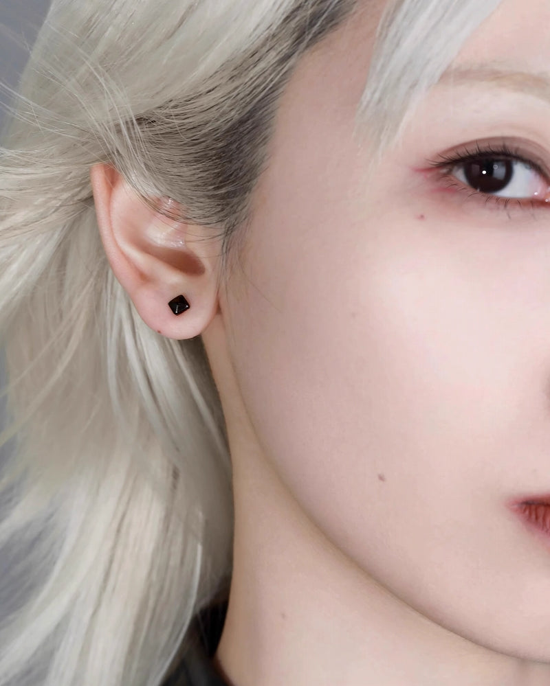 Forbidden Apple Snake Earrings 01