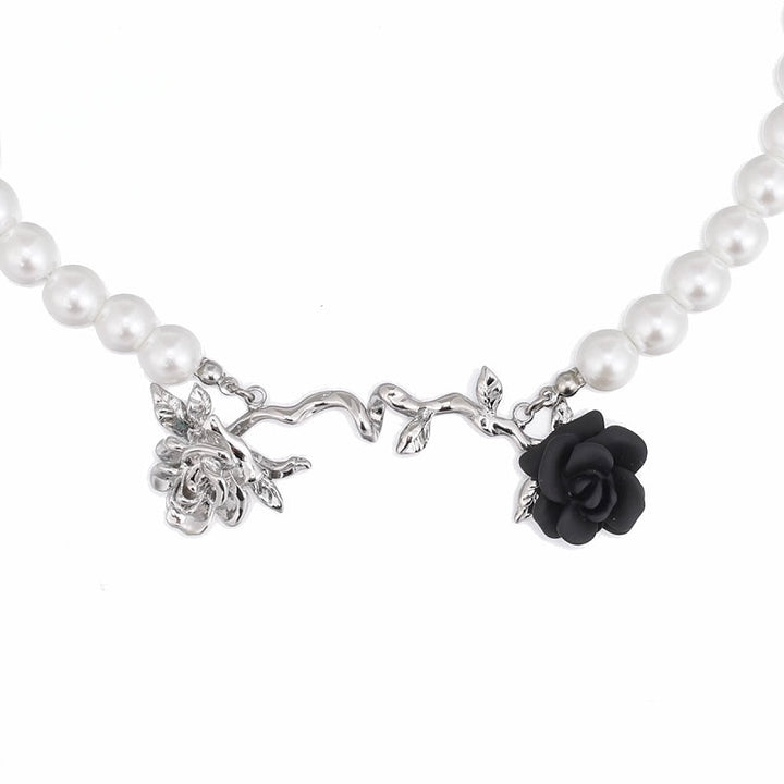 [SUMIYAKI] War Of The Roses Black & White Necklace pg1964