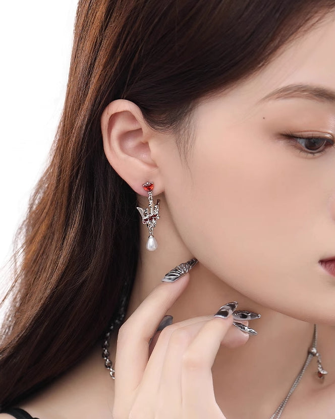 Queen's Crown Earrings 01