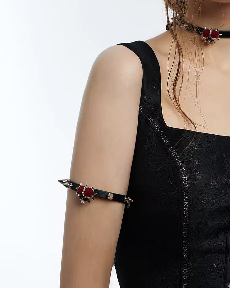 [OCTO VITA] Evil Girl Red Heart Arm Bracelet pg706