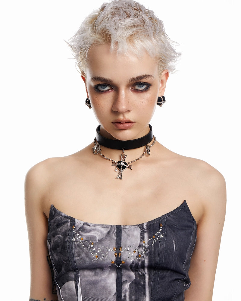 [OCTO VITA] Black Hearted Evil Woman Cross Choker pg187