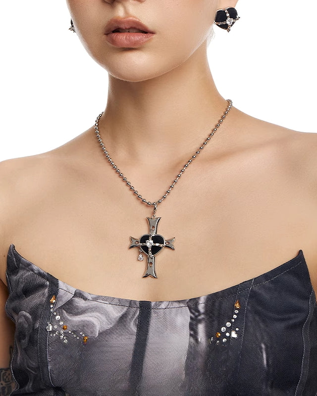 [OCTO VITA] Black Hearted Evil Woman Cross Necklace pg188