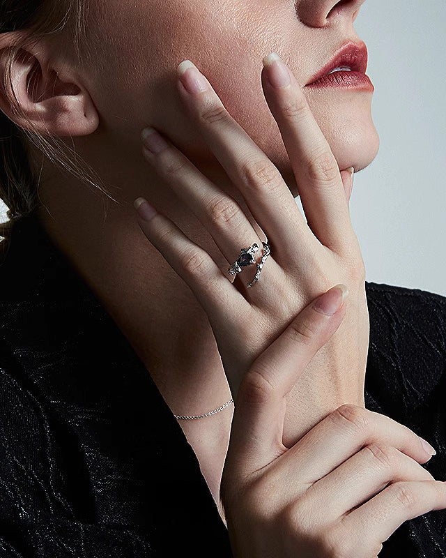 【FAITMAIN】Lunar Eclipse Stone Misaligned Water Drop Ring pg1159