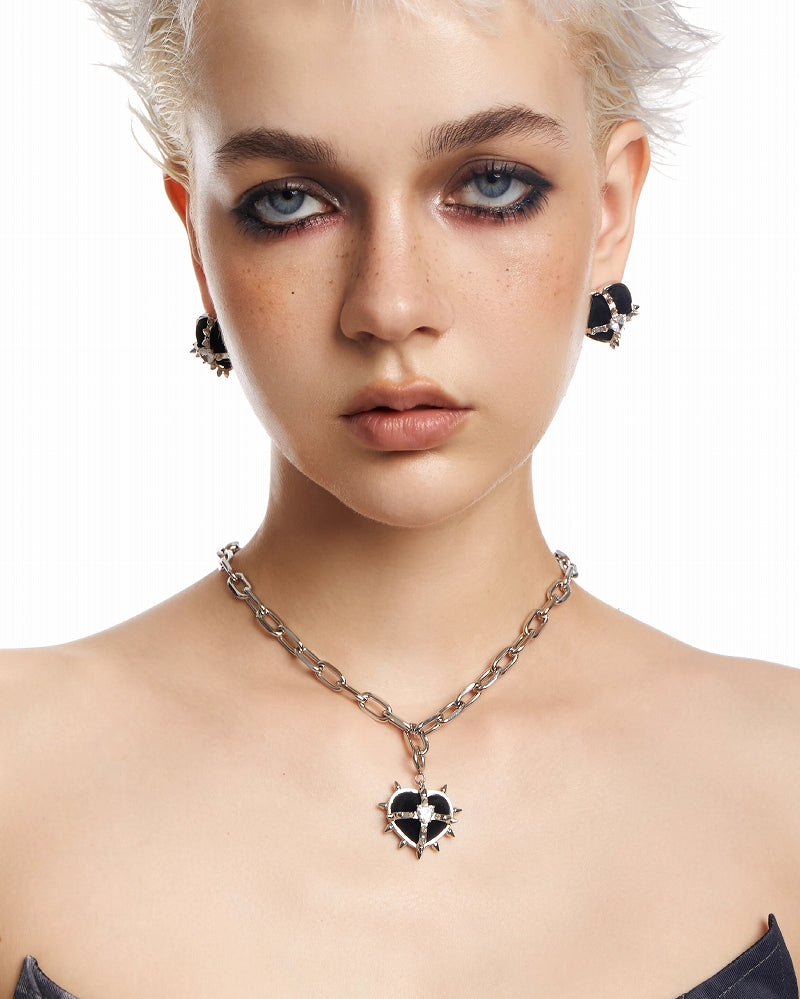 [OCTO VITA] Black Hearted Evil Woman Necklace pg192