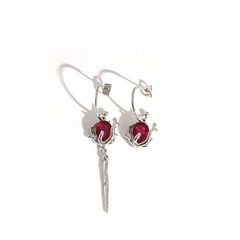 【Insomnia Artist】Dark Red Asymmetrical Rose Earrings pg549