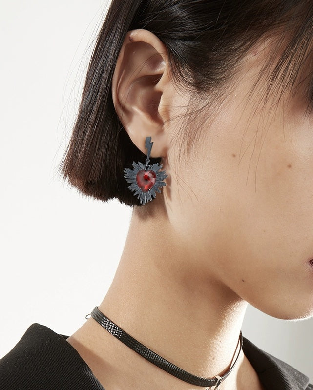 [Hard Candy] Lightning Sacred Heart Earrings02 pg1079