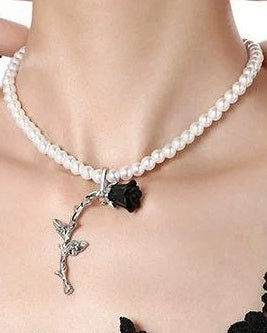Dark Night Rose Pearl Necklace