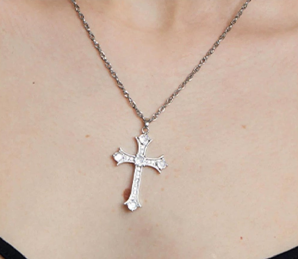 Unisex Cross Pendant Necklace